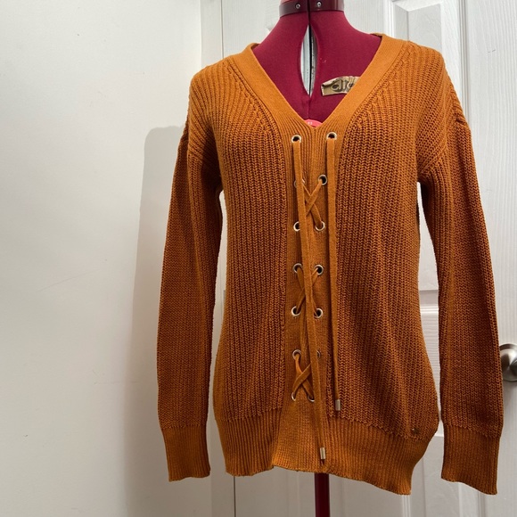 Guess women mustard yellow long sleeves lace front knitted sweater.Size XS. Used - Picture 1 of 7